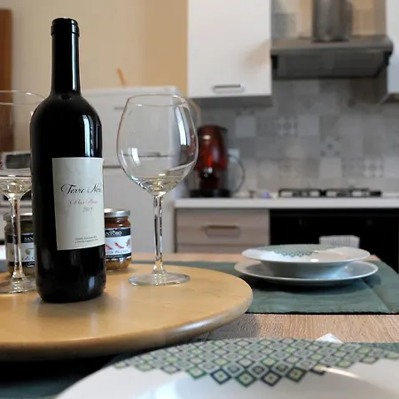 בית נופש Etnasentieri Wine House On Etna Mount בלפאסו