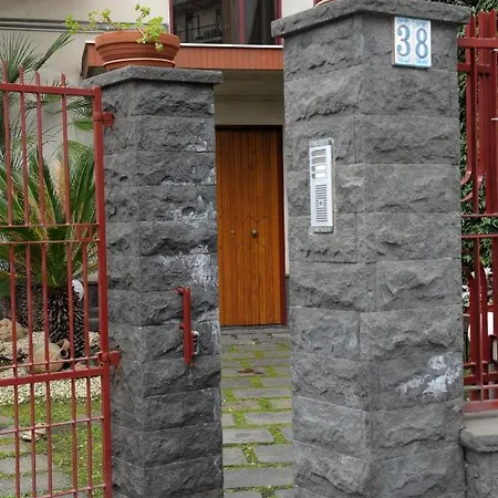בית נופש Etnasentieri Wine House On Etna Mount
